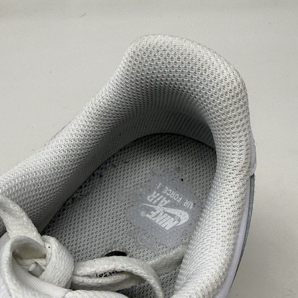 Nike Air Force 1 '07 Low Mens 8 Triple White Leather Athletic Shoes Sneaker - Picture 13 of 16